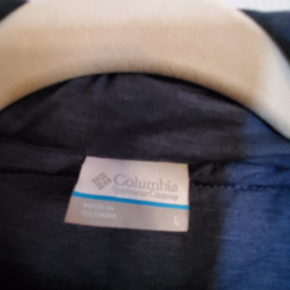 Columbia vest